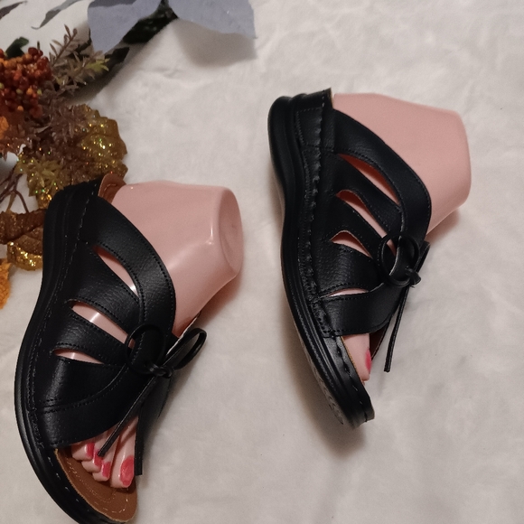 New condition sandals shoes for women size 8.5 - Picture 2 of 5